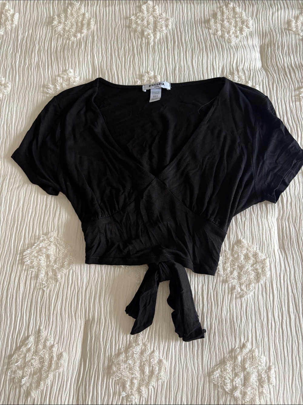 RSQ Black Tie-Front V-Neck Cropped Wrap Top